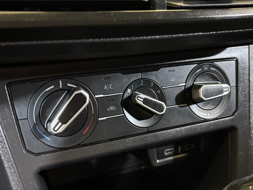 Foto do veículo VOLKSWAGEN POLO  CL AB 2025 39.003 KM 95.900,00