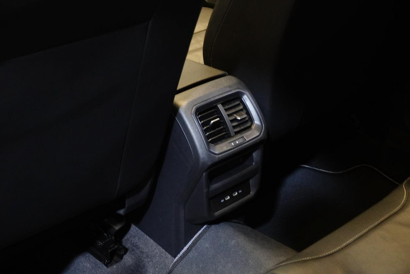Foto do veículo VOLKSWAGEN TAOS  HL TSI 2023 35.000 KM 147.900,00