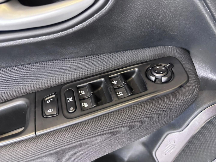Foto do veículo JEEP RENEGADE  SPT T270 2025 27.990 KM 110.900,00