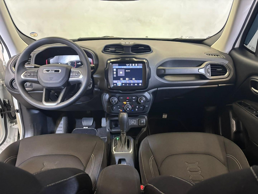 Foto do veículo JEEP RENEGADE  SPT T270 2025 27.990 KM 110.900,00