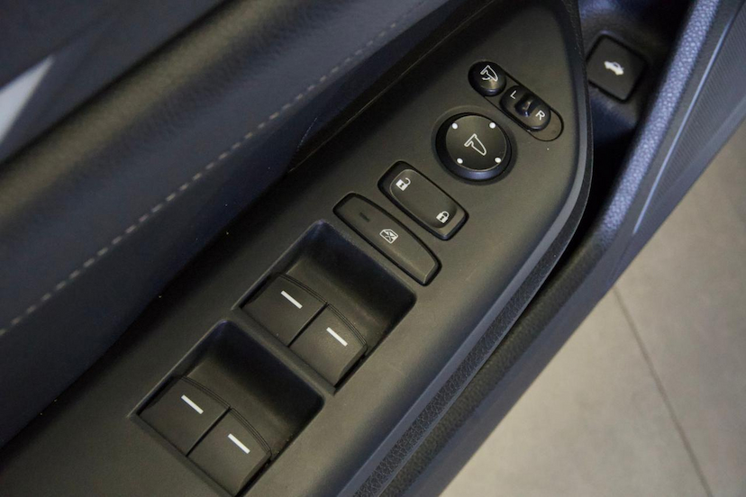 Foto do veículo HONDA CIVIC  EXL CVT 2019 76.353 KM 118.900,00