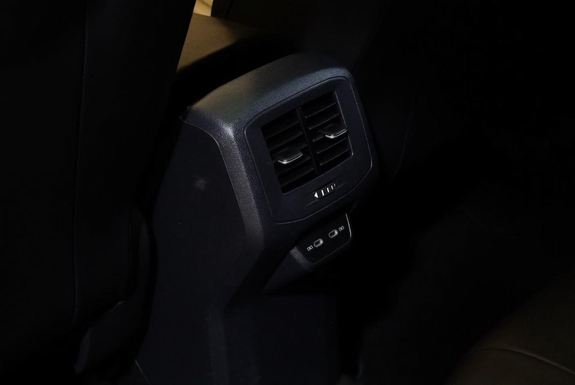 Foto do veículo VOLKSWAGEN T-CROSS T CROSS HL TSI 2025 26.000 KM 144.900,00