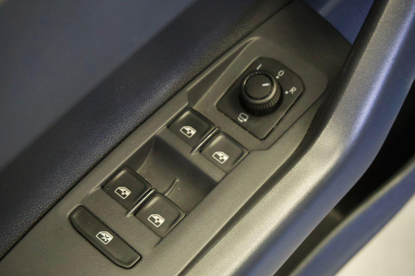 Foto do veículo VOLKSWAGEN NIVUS  HIGHLINE 1.0 200 TSI FLEX AUT. 2023 55.696 KM 112.900,00