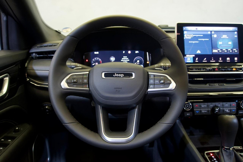 Foto do veículo JEEP COMPASS  BLACKHAWK 2026 1.264 KM 224.900,00