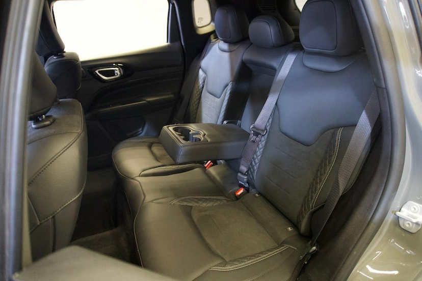 Foto do veículo JEEP COMPASS  BLACKHAWK 2026 1.264 KM 224.900,00