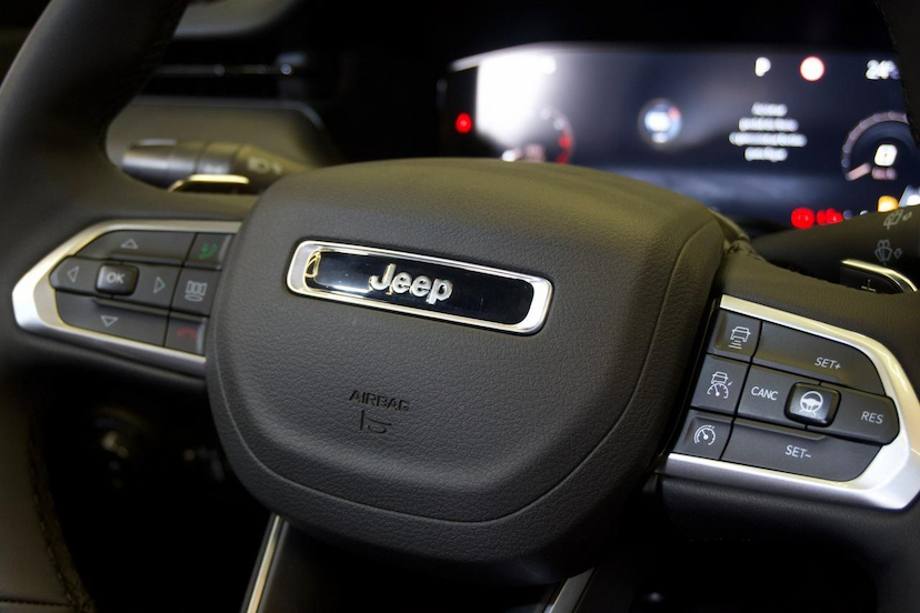 Foto do veículo JEEP COMPASS  BLACKHAWK 2026 1.264 KM 224.900,00