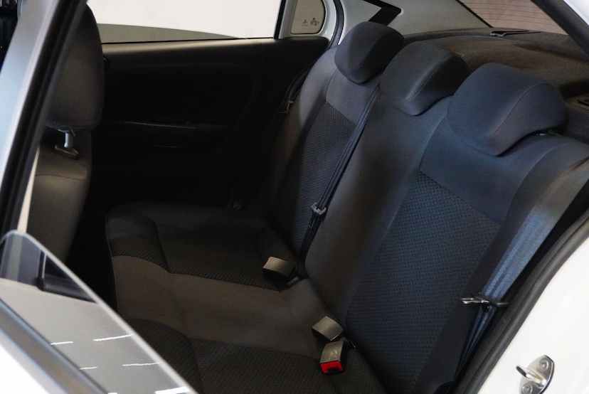 Foto do veículo VOLKSWAGEN VOYAGE  1.6L MB5 2022 24.500 KM 64.900,00