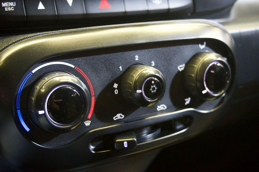 Foto do veículo FIAT MOBI  LIKE 2023 49.000 KM 54.900,00