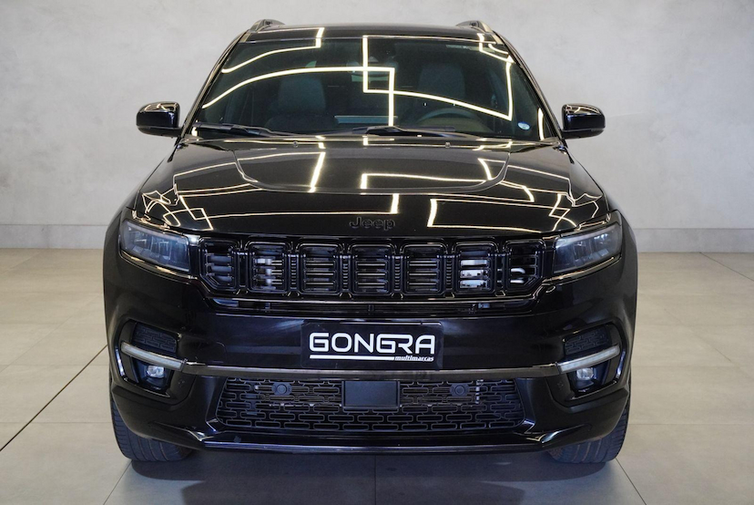 Foto do veículo JEEP COMMANDER COMMANDER BLACKHAWK 2025 33.495 KM 209.900,00