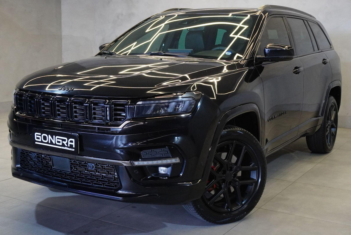 Foto do veículo JEEP COMMANDER COMMANDER BLACKHAWK 2024/2025 33.495 KM R$ 209.900,00