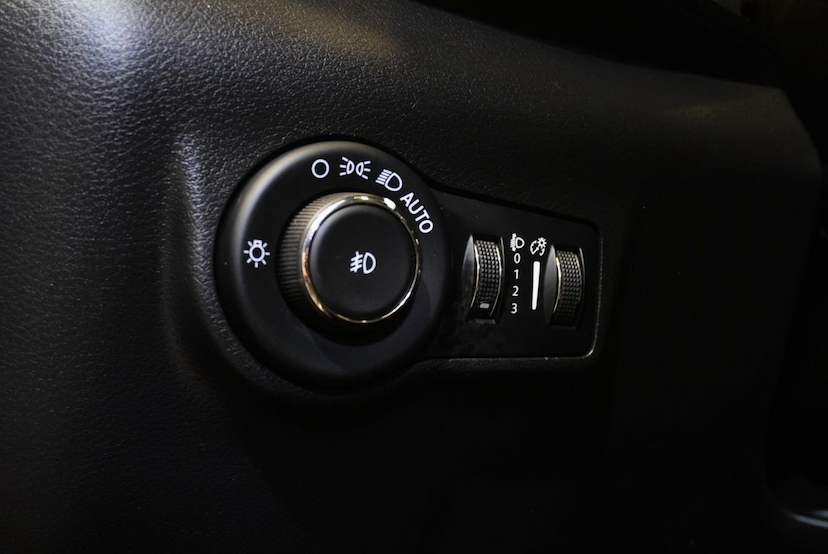Foto do veículo JEEP COMMANDER COMMANDER BLACKHAWK 2025 33.495 KM 209.900,00