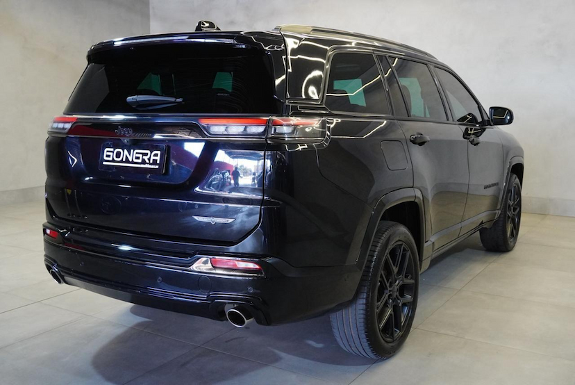 Foto do veículo JEEP COMMANDER COMMANDER BLACKHAWK 2025 33.495 KM 209.900,00