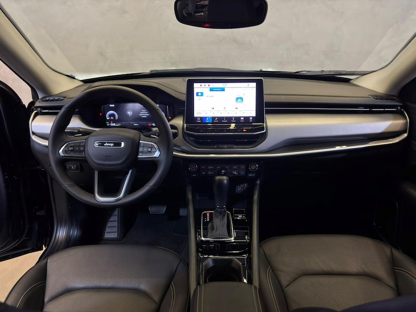 Foto do veículo JEEP COMPASS  LONG T 2025 7.134 KM 149.900,00