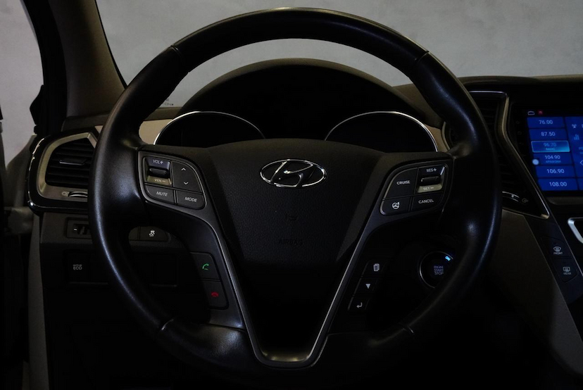 Foto do veículo HYUNDAI SANTA FÉ SANTA FE/GLS 3.3 V6 4X4 TIPTRONIC 2015 45.000 KM 88.900,00