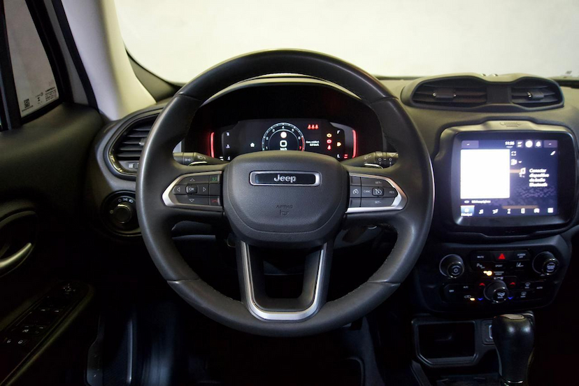 Foto do veículo JEEP RENEGADE  LGTD T270 2023 42.814 KM 101.900,00