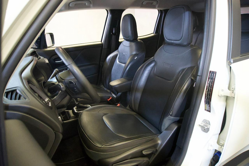 Foto do veículo JEEP RENEGADE  LGTD T270 2023 42.814 KM 101.900,00