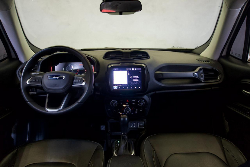 Foto do veículo JEEP RENEGADE  LGTD T270 2023 42.814 KM 101.900,00
