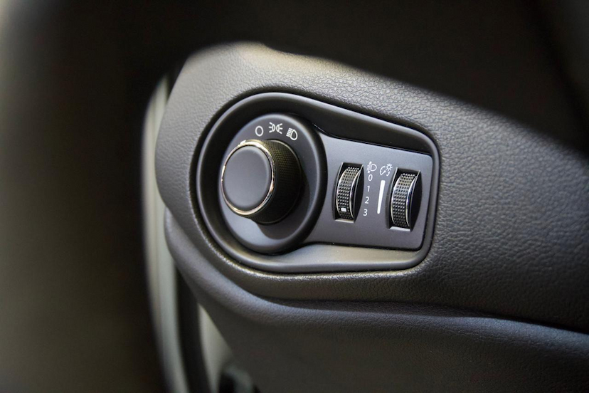Foto do veículo JEEP RENEGADE  LGTD T270 2023 42.814 KM 101.900,00