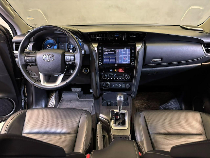 Foto do veículo TOYOTA HILUX  SW4 SRX 4X4 2.8 TB 4P DIESEL 2021 79.379 KM 269.900,00