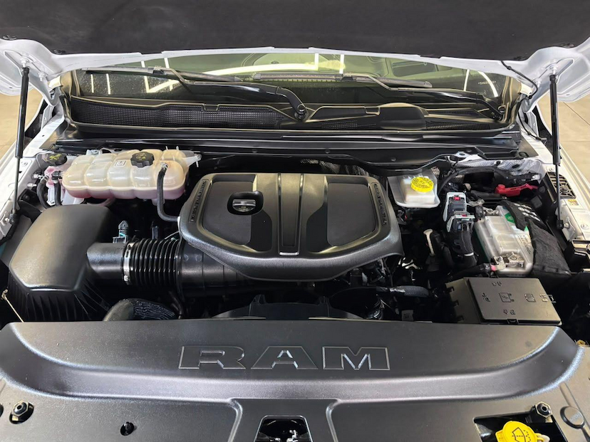 Foto do veículo RAM 1500  LARAMIE 3.0 CD BI-TB 4X4 AUT. 2025 22.283 KM 505.900,00