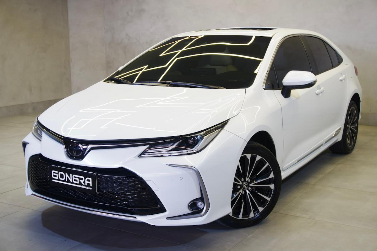 Foto do veículo TOYOTA COROLLA  ALTIS 20 2023/2024 37.548 KM R$ 162.900,00