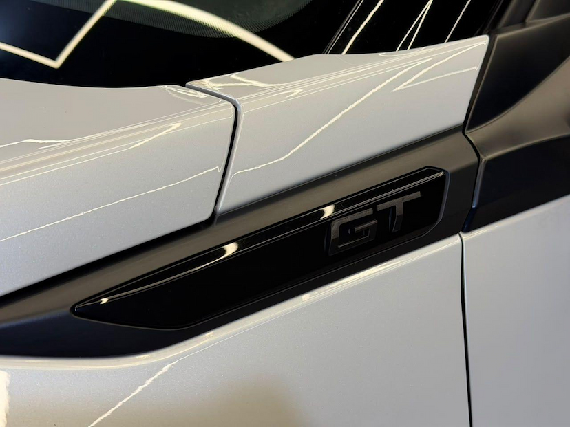Foto do veículo PEUGEOT 2008  GT T200 2025 19.451 KM 131.900,00
