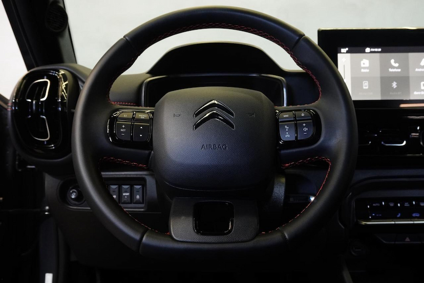 Foto do veículo CITROËN BASALT  DARK EDITION 1.0 TB 200 5P AUT. 2026 11.102 KM 108.900,00