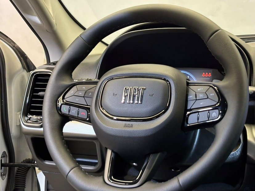 Foto do veículo FIAT TORO  VOLC T270 AT6 2025 47 KM 145.900,00