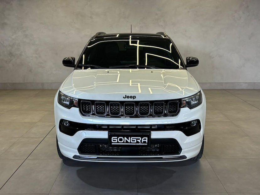 Foto do veículo JEEP COMPASS  SERIE S TF 2023 70.000 KM 136.900,00