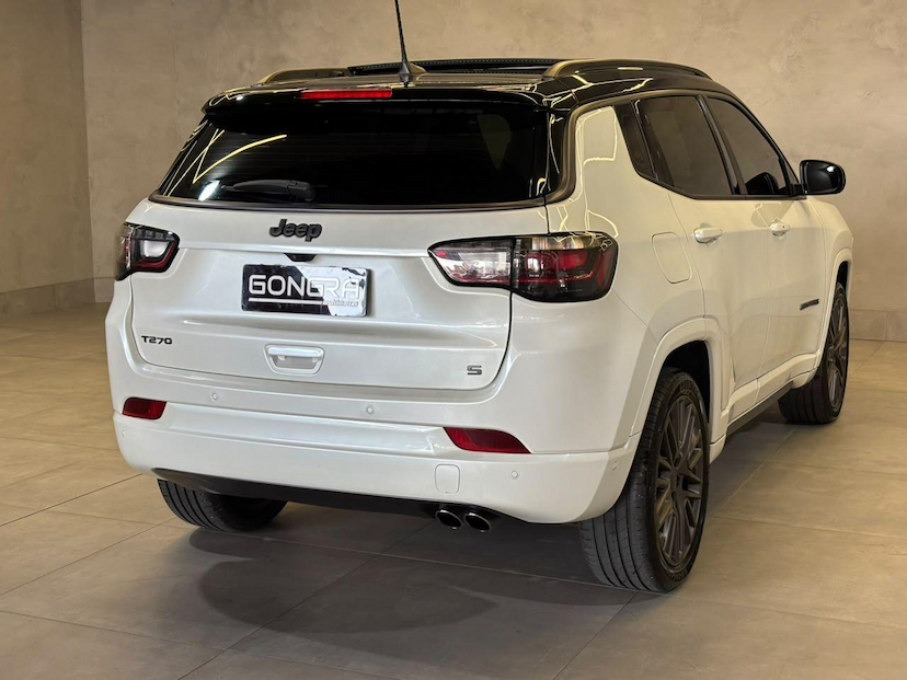 Foto do veículo JEEP COMPASS  SERIE S TF 2023 70.000 KM 136.900,00