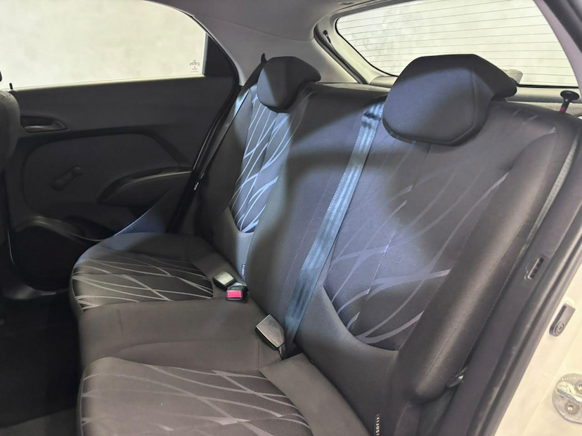 Foto do veículo HYUNDAI HB20  1.0 COMFORT 2015 64.525 KM 49.900,00