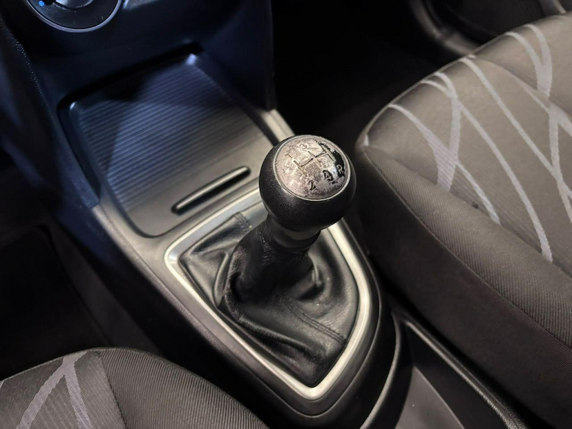 Foto do veículo HYUNDAI HB20  1.0 COMFORT 2015 64.525 KM 49.900,00