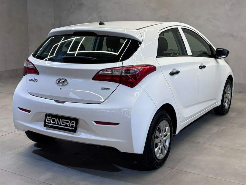 Foto do veículo HYUNDAI HB20  1.0 COMFORT 2015 64.525 KM 49.900,00