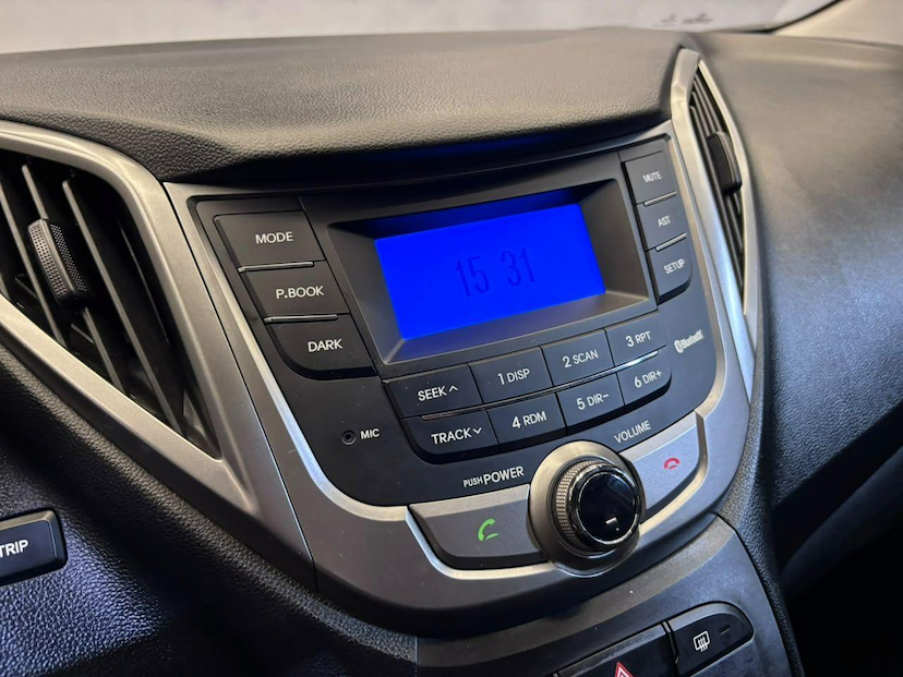 Foto do veículo HYUNDAI HB20  1.0 COMFORT 2015 64.525 KM 49.900,00