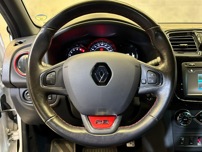 Foto do veículo RENAULT SANDERO  SPORT RS 2.0 FLEX 16V 5P 2022 33.100 KM 86.900,00