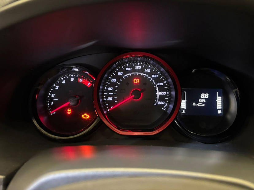 Foto do veículo RENAULT SANDERO  SPORT RS 2.0 FLEX 16V 5P 2022 33.100 KM 86.900,00