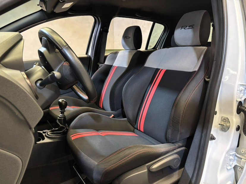 Foto do veículo RENAULT SANDERO  SPORT RS 2.0 FLEX 16V 5P 2022 33.100 KM 86.900,00