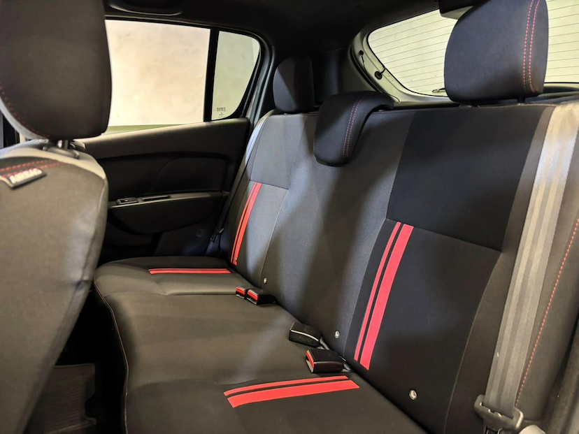 Foto do veículo RENAULT SANDERO  SPORT RS 2.0 FLEX 16V 5P 2022 33.100 KM 86.900,00