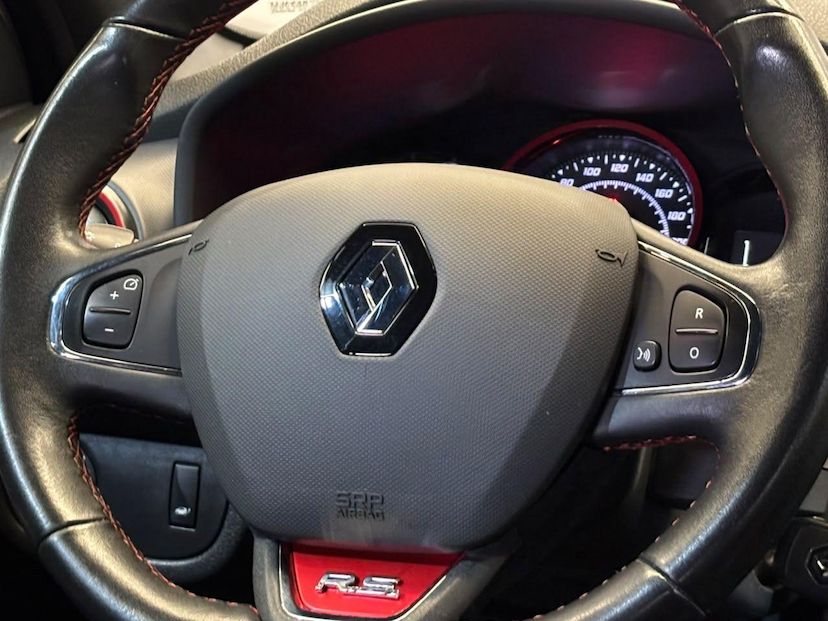 Foto do veículo RENAULT SANDERO  SPORT RS 2.0 FLEX 16V 5P 2022 33.100 KM 86.900,00