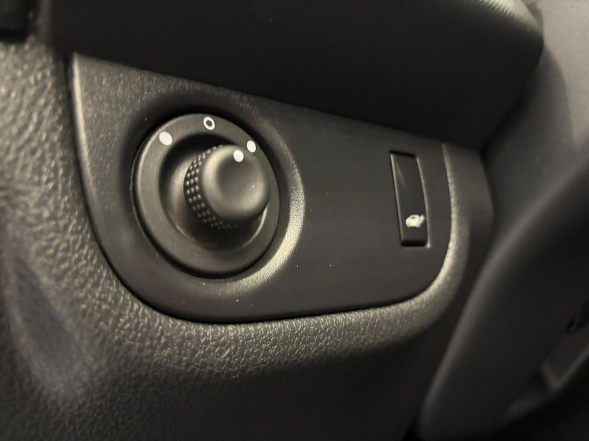 Foto do veículo RENAULT SANDERO  SPORT RS 2.0 FLEX 16V 5P 2022 33.100 KM 86.900,00