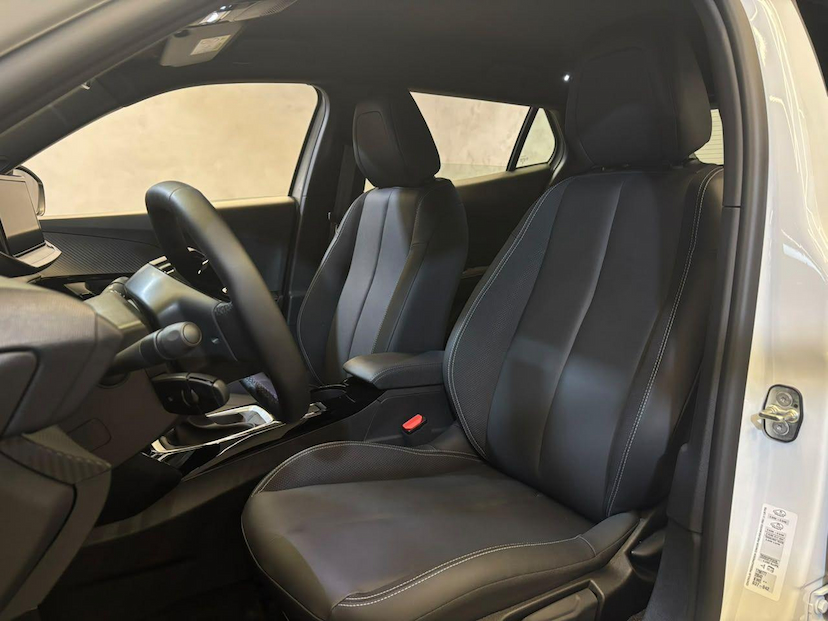 Foto do veículo PEUGEOT 2008  ALLURE T200 2026 36 KM 128.900,00