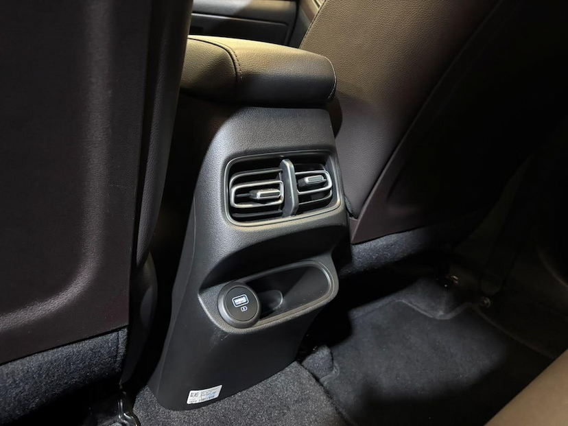 Foto do veículo HYUNDAI CRETA  PLATINUM 1.0 TB 12V 2023 49.004 KM 122.900,00