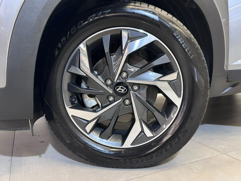 Foto do veículo HYUNDAI CRETA  PLATINUM 1.0 TB 12V 2023 49.004 KM 122.900,00
