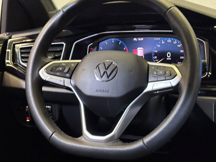 Foto do veículo VOLKSWAGEN NIVUS  1.0 200 TSI HIGHLINE 2023 56.764 KM 112.900,00