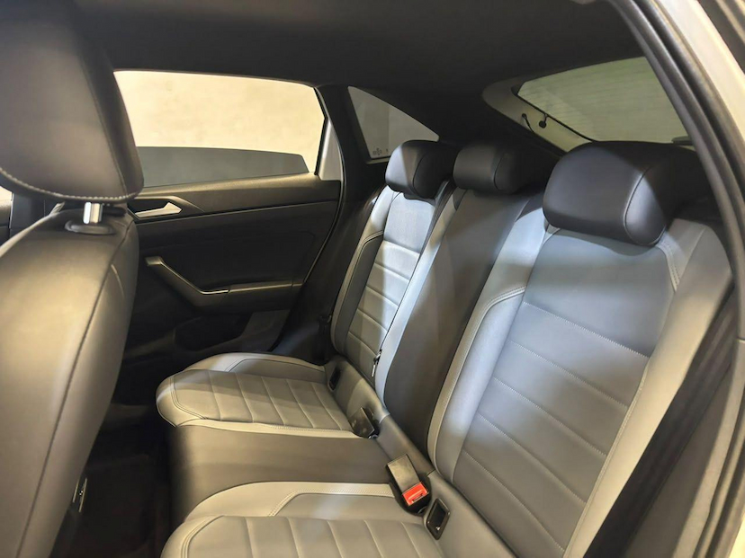 Foto do veículo VOLKSWAGEN NIVUS  1.0 200 TSI HIGHLINE 2023 56.764 KM 112.900,00