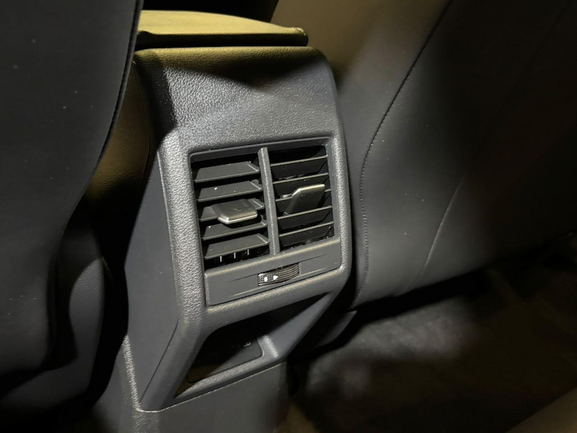 Foto do veículo VOLKSWAGEN NIVUS  1.0 200 TSI HIGHLINE 2023 56.764 KM 112.900,00
