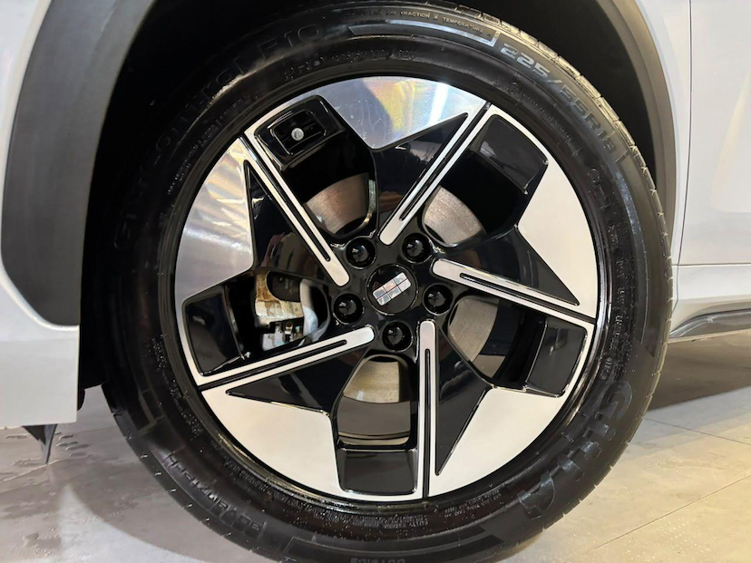 Foto do veículo GEELY EX5  PRO(ELÉTRICO) 2026 12.945 KM 179.900,00
