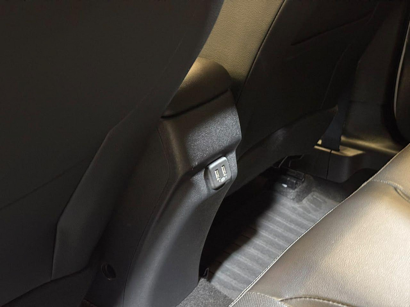 Foto do veículo CHEVROLET ONIX  1.0 PREMIER AUTOMÁTICO TURBO 2025 32.310 KM 94.900,00