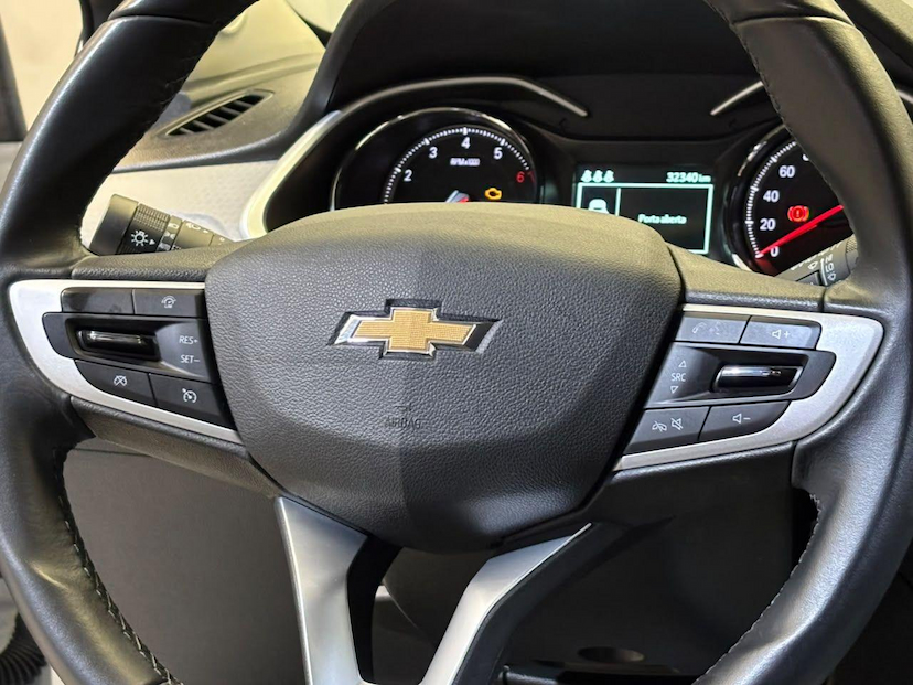 Foto do veículo CHEVROLET ONIX  1.0 PREMIER AUTOMÁTICO TURBO 2025 32.310 KM 94.900,00