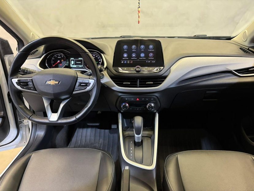 Foto do veículo CHEVROLET ONIX  1.0 PREMIER AUTOMÁTICO TURBO 2025 32.310 KM 94.900,00
